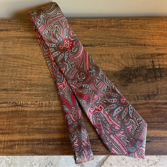 Vintage LIBERTY OF LONDON Silk Paisley Necktie Mens Tie Blue Red Luxury - Picture 1 of 7